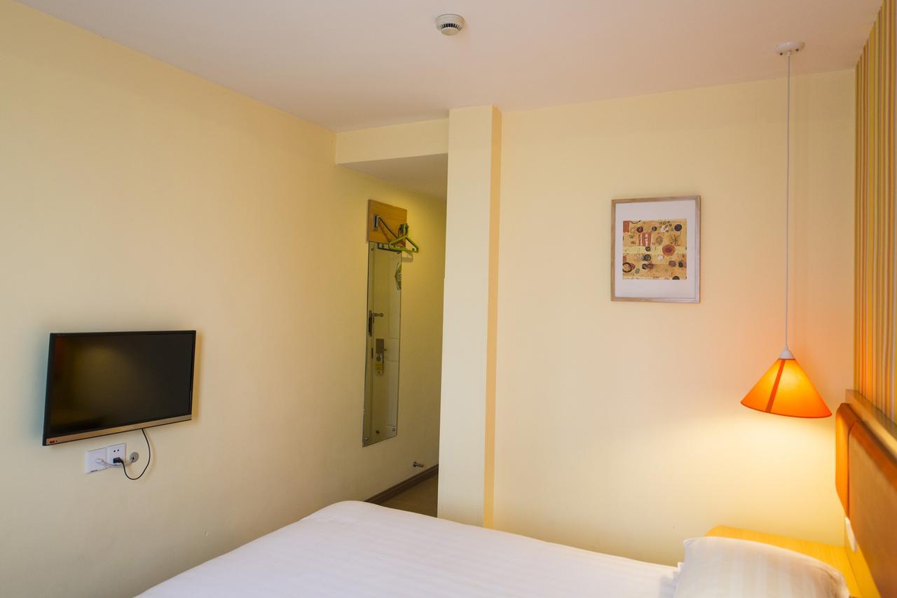 חרבין Home Inn Central Avenue Pedestrain Street מראה חיצוני תמונה